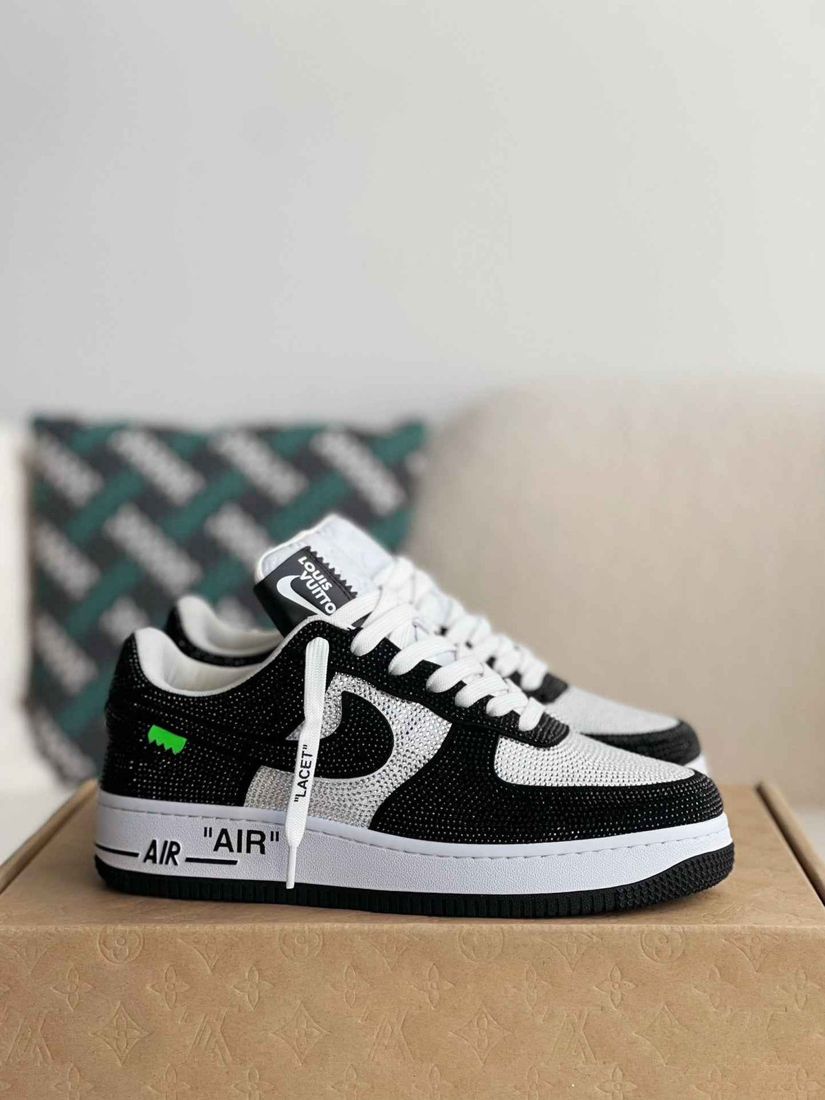 Air Force 1 Low – Swarovski Crystal Black & White