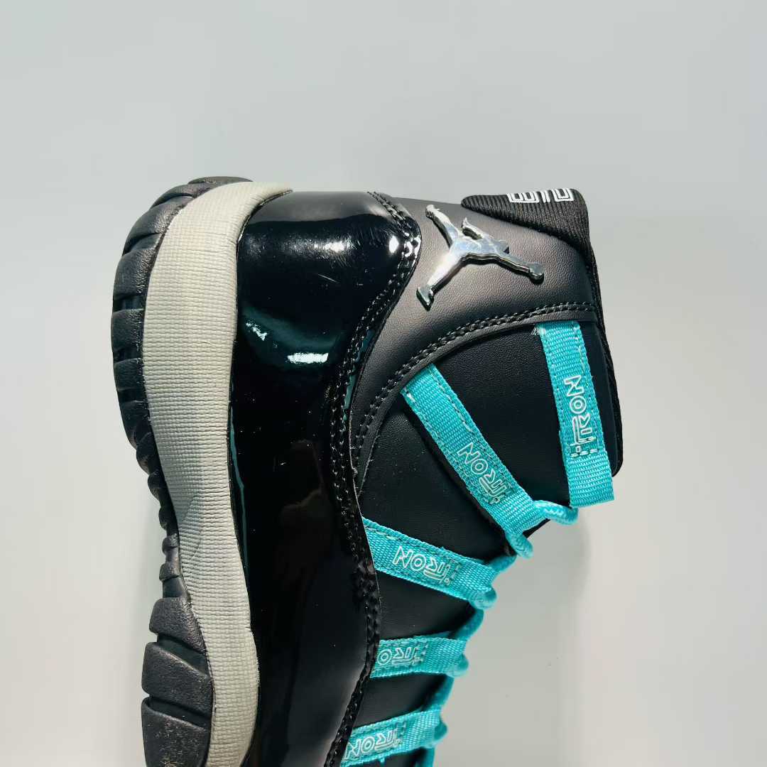Air Jordan 11 Retro - A Timeless Sneaker Icon