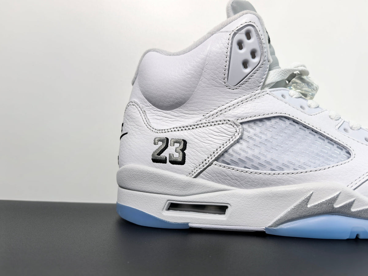 Air Jordan 5 OG White Metallic - Classic Style meets Performance