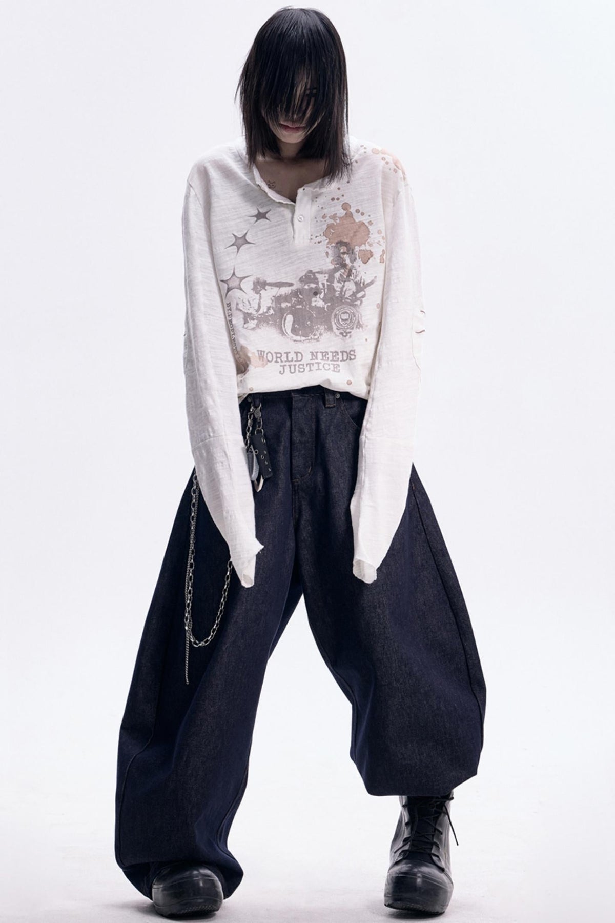 Men's Vintage White Long-Sleeve Tee - Notkicks