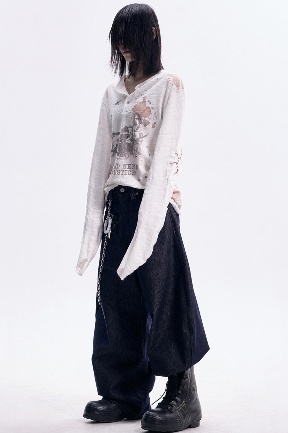 Men's Vintage White Long-Sleeve Tee - Notkicks