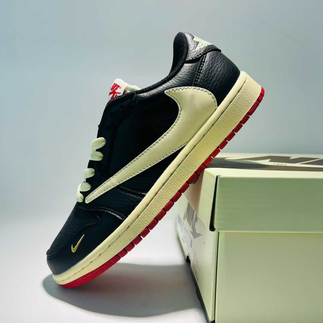Travis Scott x Air Jordan 1 Low OG - Iconic Streetwear Collaboration