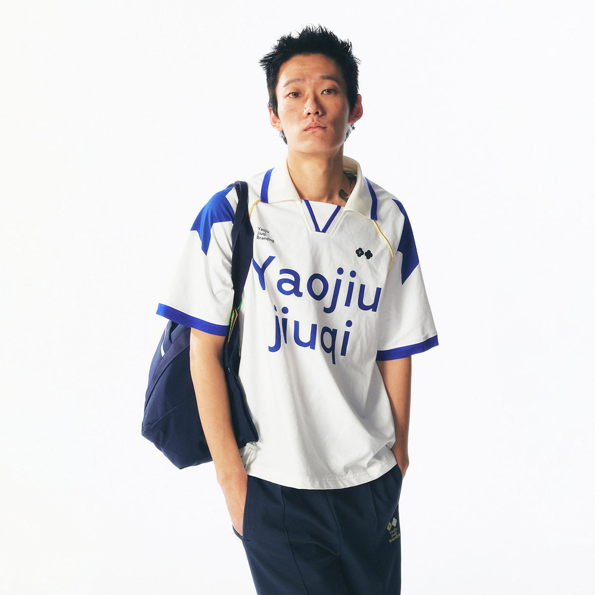 Retro Contrast-Panel V-Neck Jersey - Notkicks