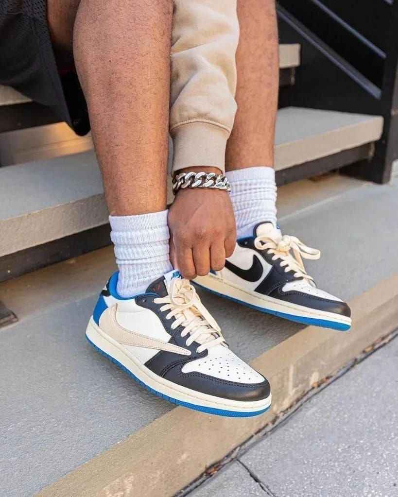 Air Jordan 1 Low Fragment x Travis Scott - DM7866-140