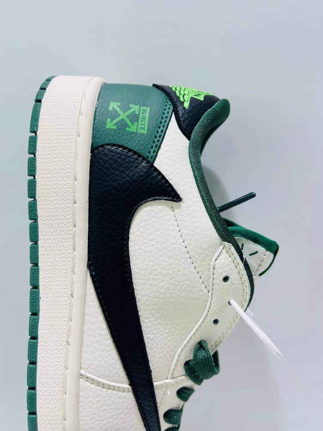 Designer Air Jordan Travis Scott Off White JJ5288 011 SneakerNational