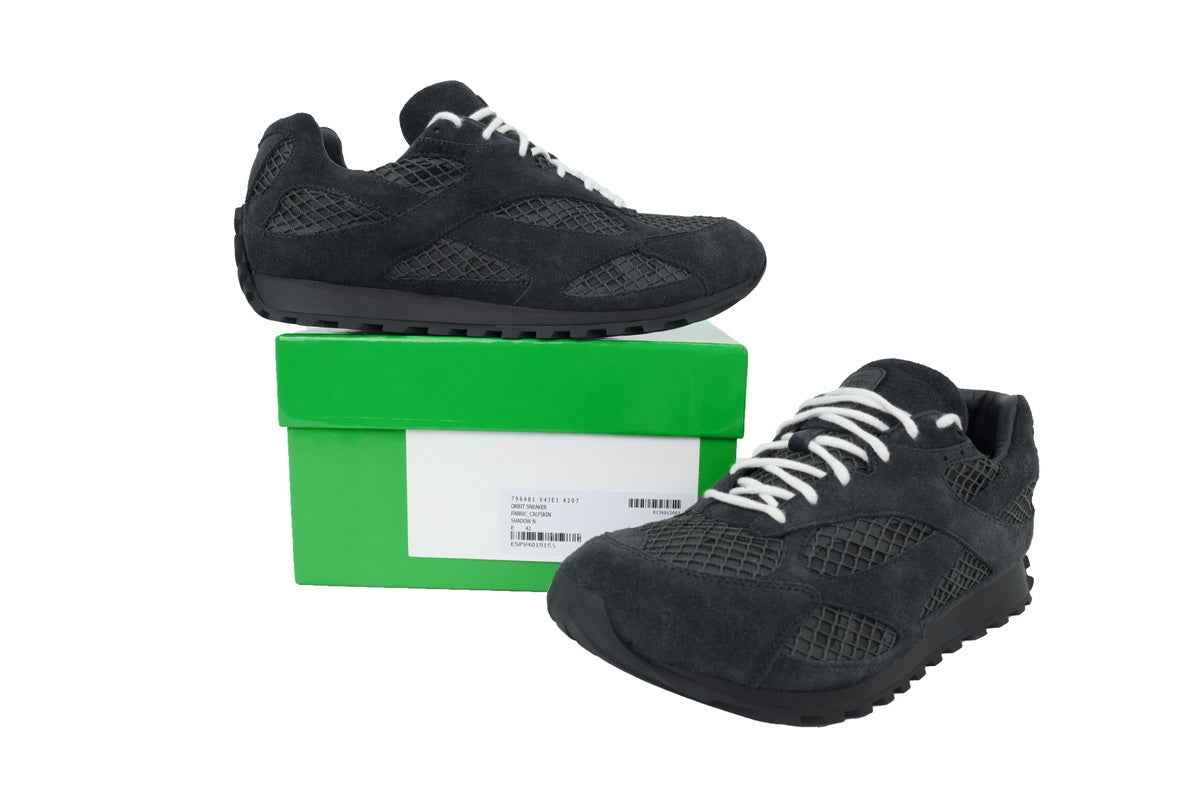 Venetian Orbit Lace-up Runner