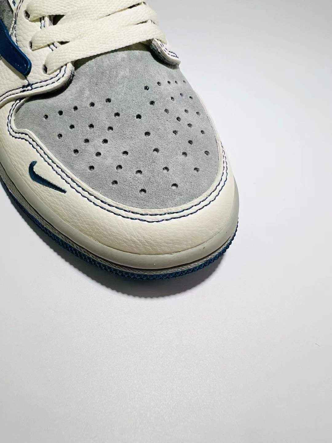 Designer Air Jordan Travis Scott Balenciaga XD1568 105 - Limited Edition Sneakers SneakerNational