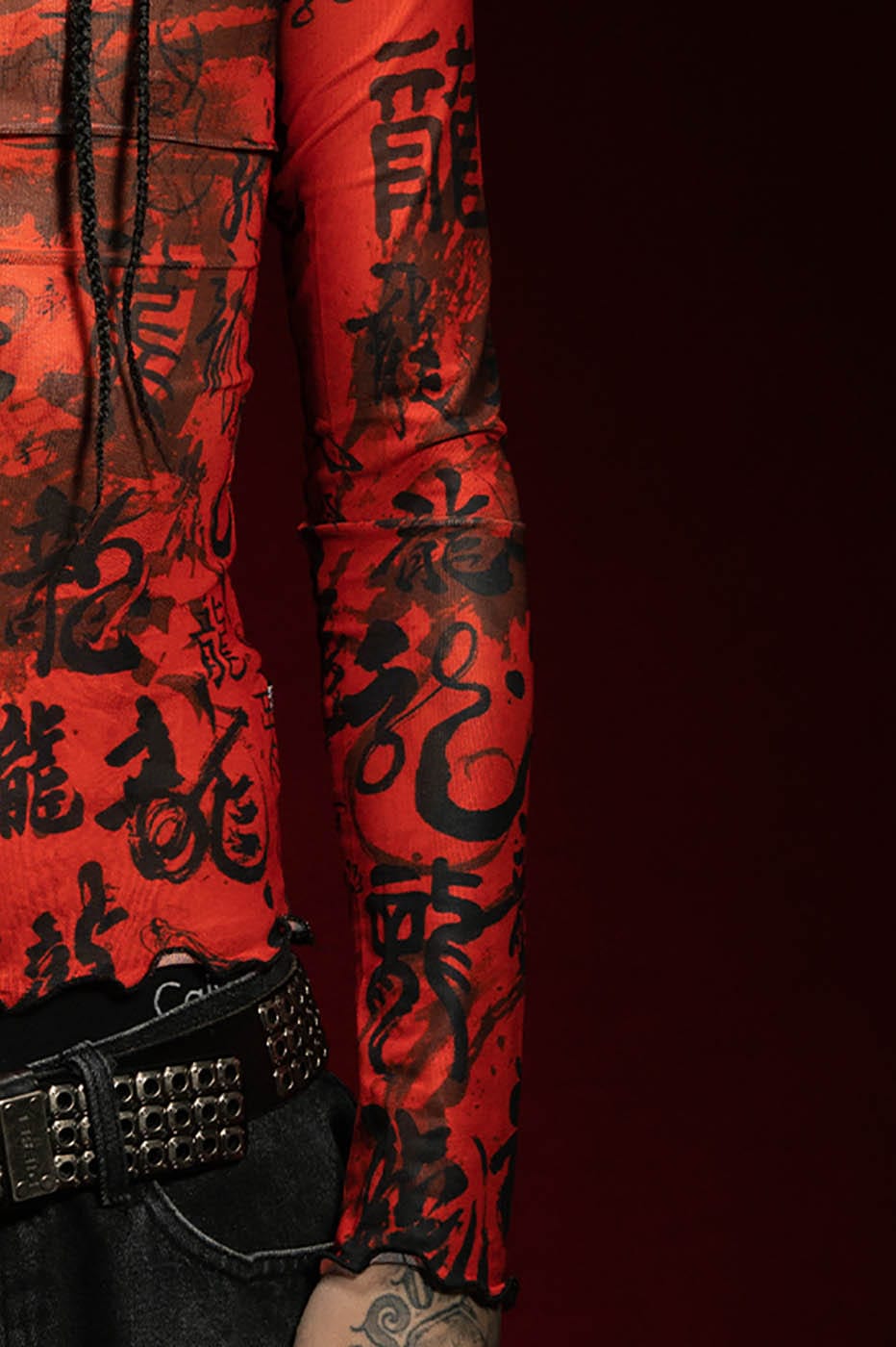Red Chinese Calligraphy Print Turtleneck Mesh Top - Notkicks