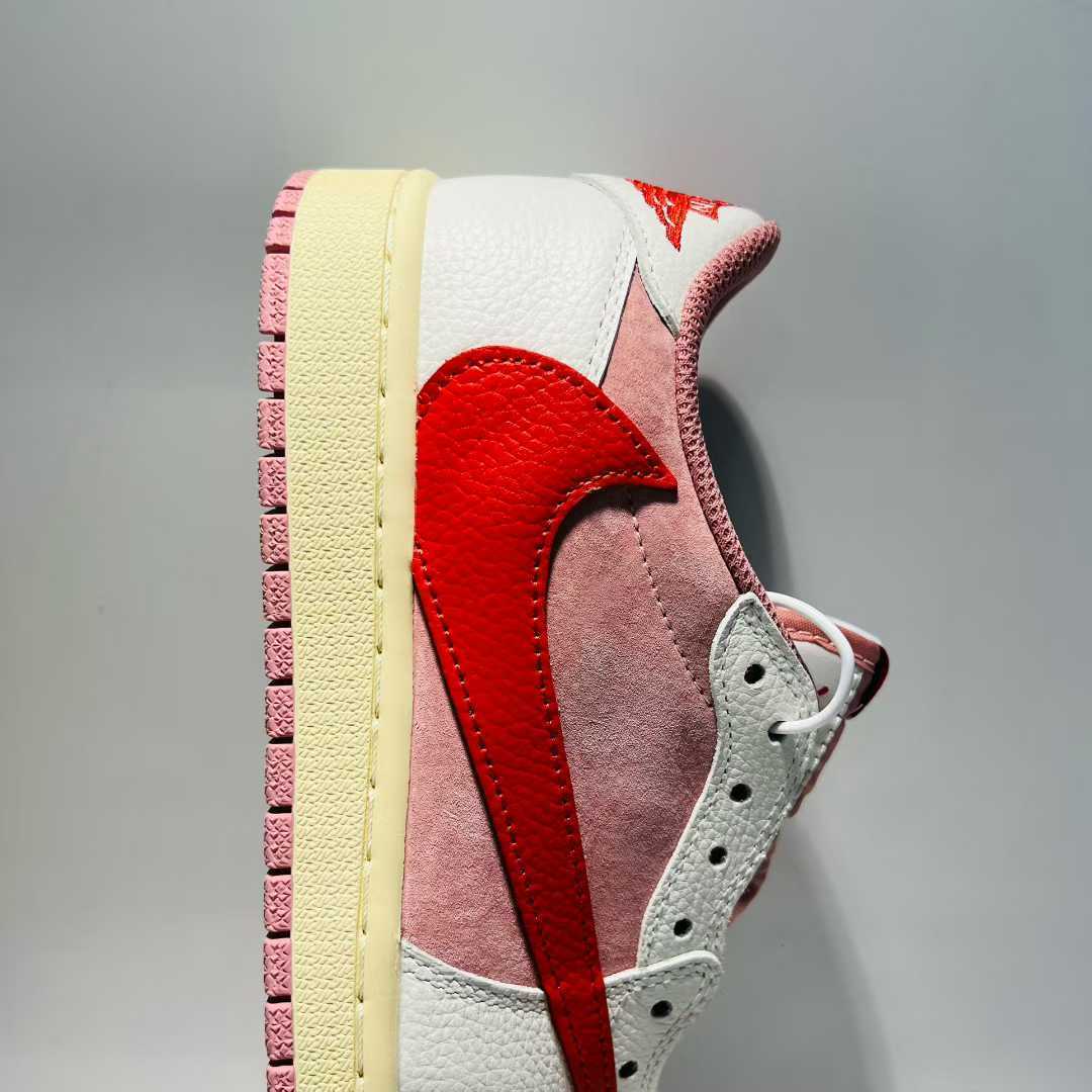 Travis Scott x Air Jordan 1 Low OG – A Legendary Sneaker Collaboration
