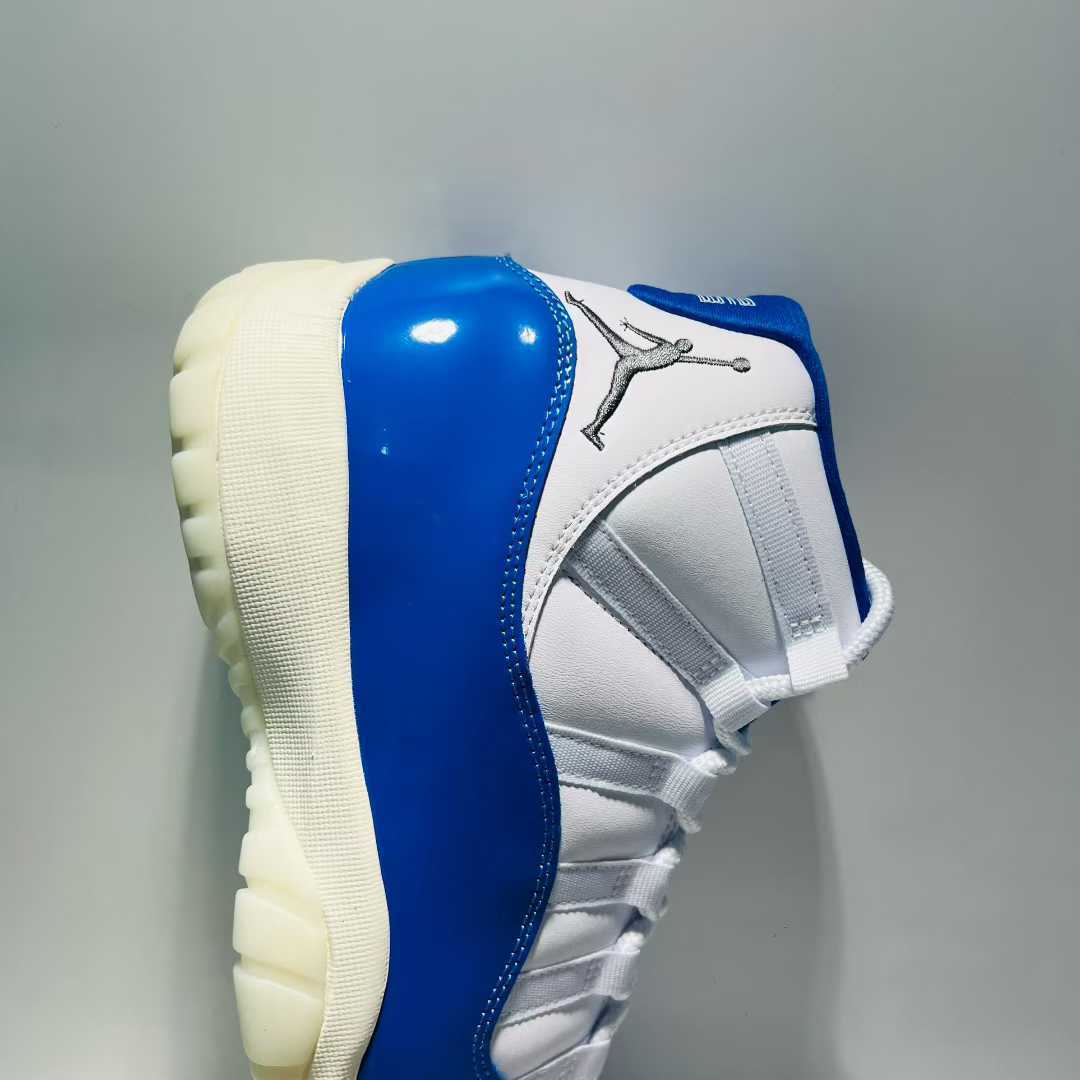 Air Jordan 11 Retro – A Stylish Blend of Heritage and Modern Design