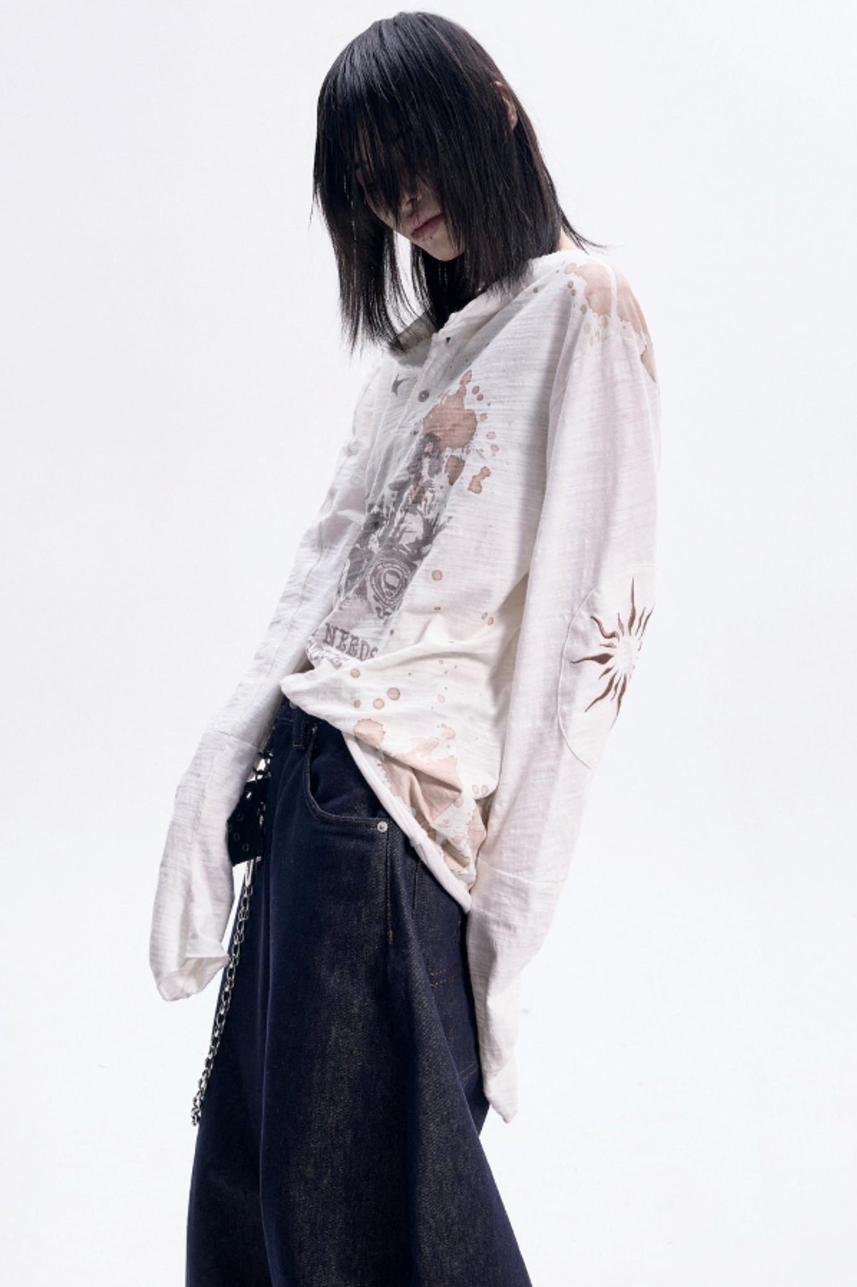 Men's Vintage White Long-Sleeve Tee - Notkicks