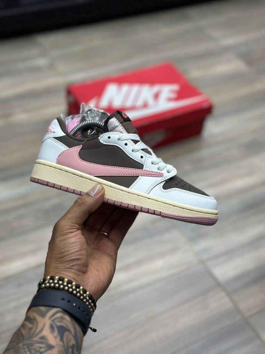 Travis Scott x Air Jordan 1 Low DX4131-206