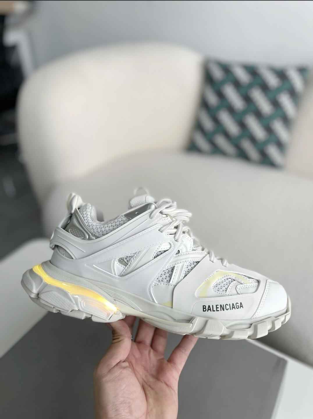 Balenciaga Track Sneaker LED – White / Light Grey