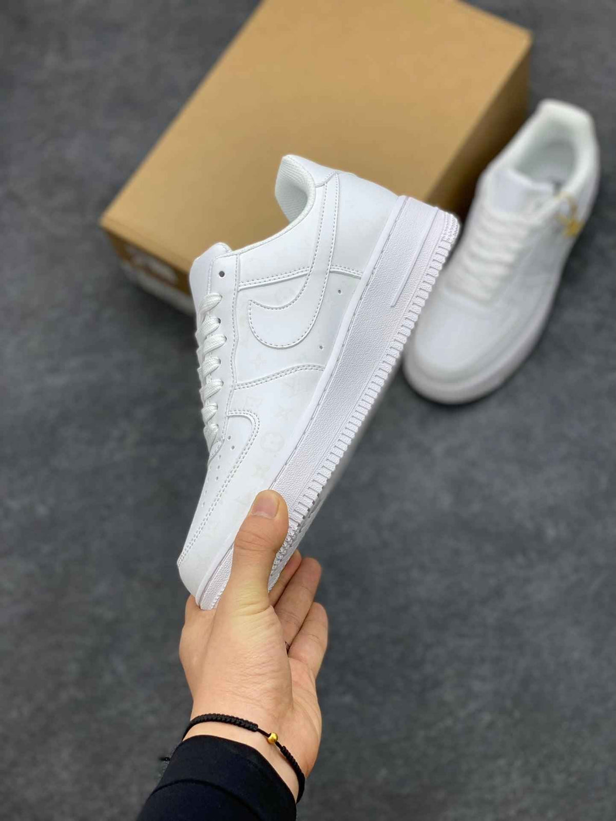 Custom Air Force 1 × LV LD4631-203 SneakerNational