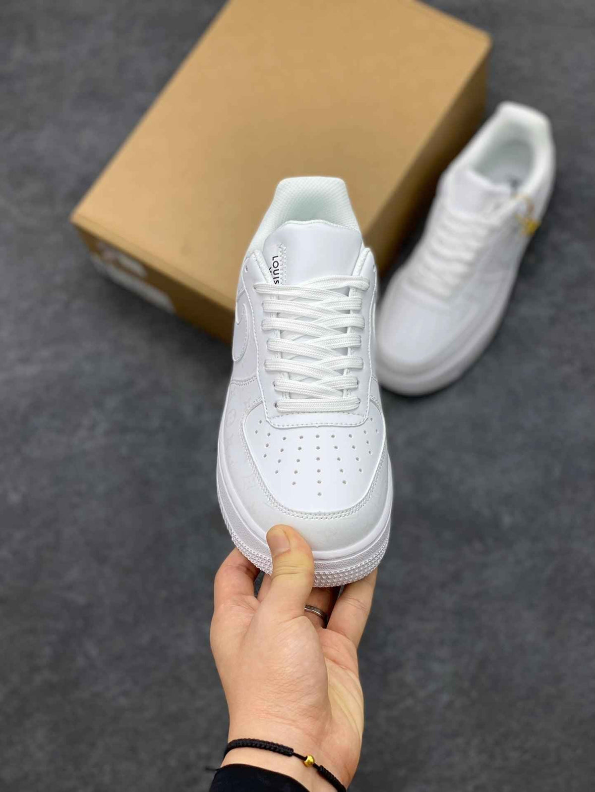 Custom Air Force 1 × LV LD4631-203 SneakerNational
