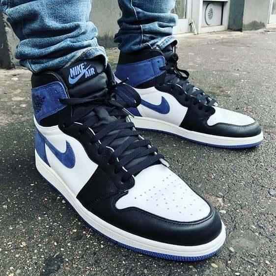Air Jordan 1 Blue Moon Sneakers - Elevate Your Style and Comfort