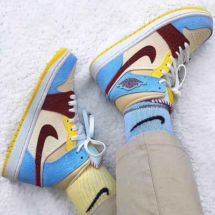 Custom Air Jordan 1 Blue Yellow Sneakers - Chateau Blue Edition