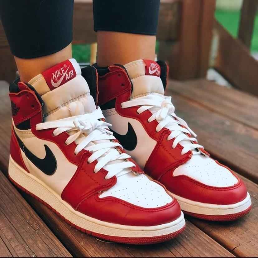 Air Jordan 1 Chicago Sneakers - Iconic Style Meets Comfort