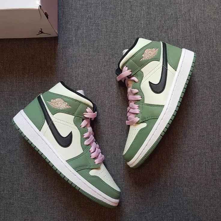 Custom Air Jordan 1 Dutch Green High Q – Unique Style and Comfort SneakerNational
