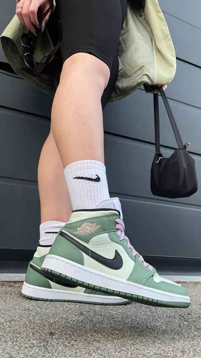 Custom Air Jordan 1 Dutch Green High Q – Unique Style and Comfort SneakerNational