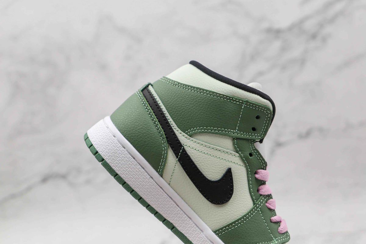 Custom Air Jordan 1 Dutch Green High Q – Unique Style and Comfort SneakerNational