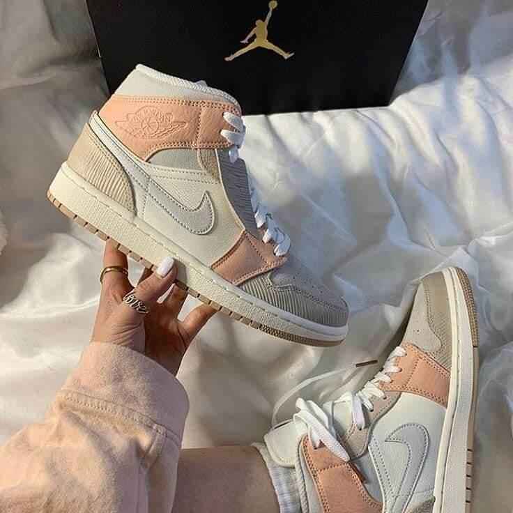 Air Jordan 1 Milan Sneakers - Elevate Your Style and Comfort