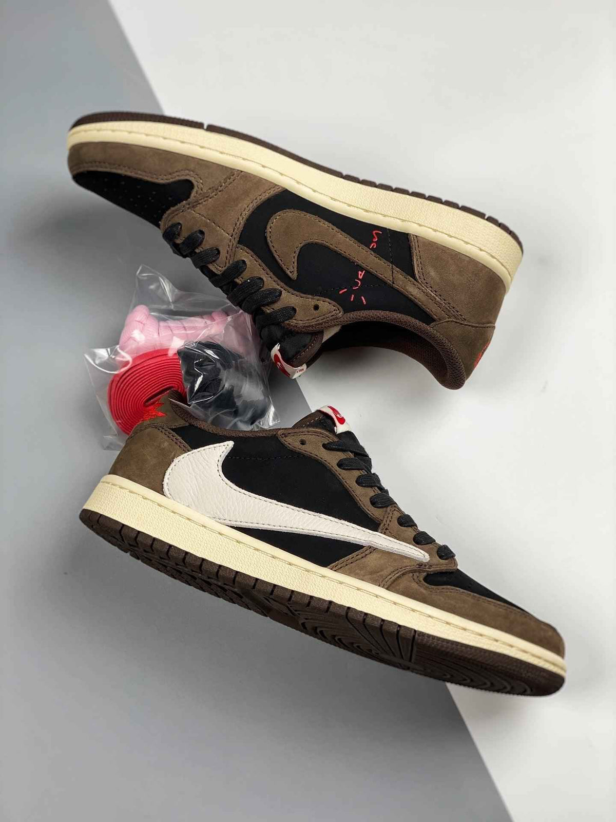 Air Jordan 1 Retro Low OG SP Travis Scott - CQ4277-001