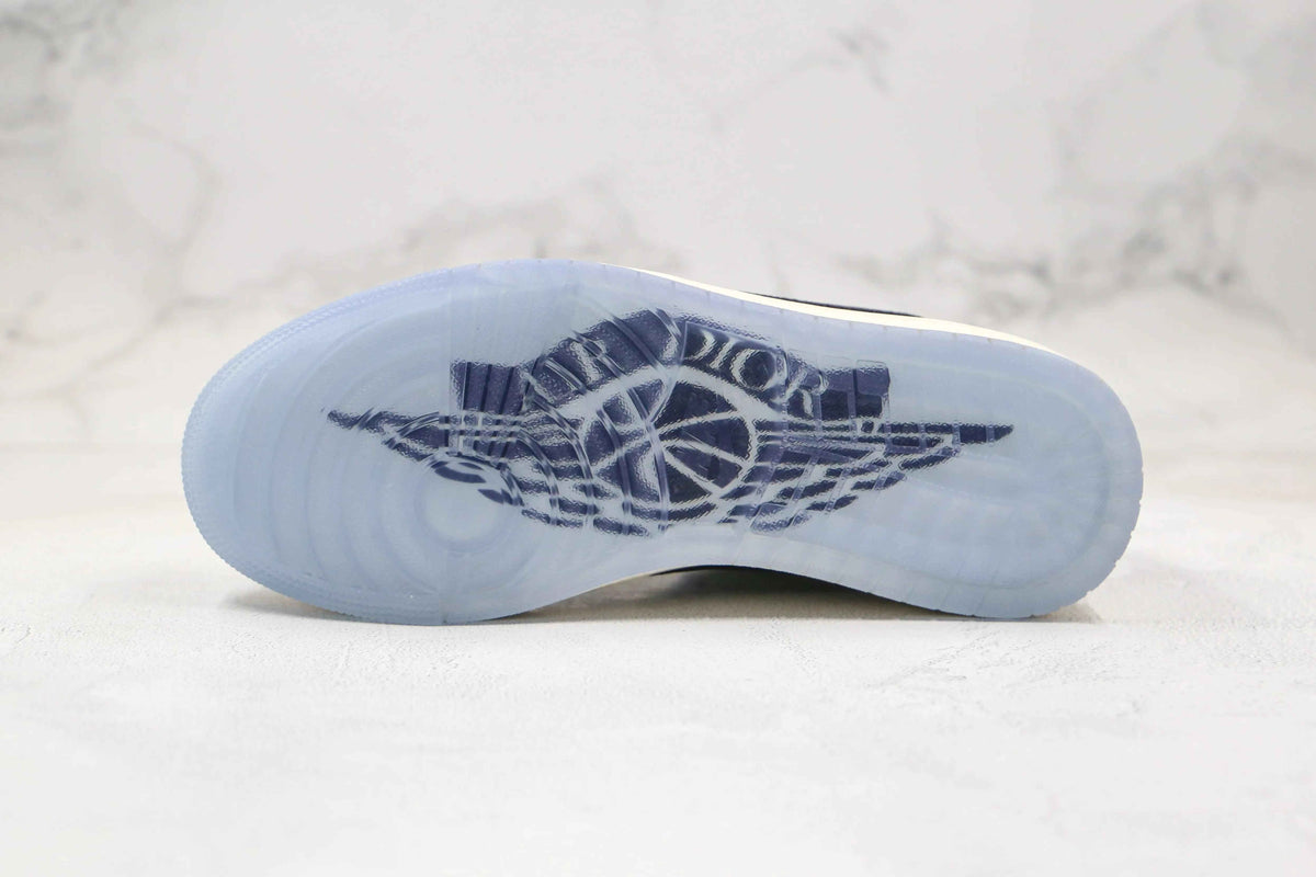 Custom Air Jordan 1 x DİOR High OG SneakerNational