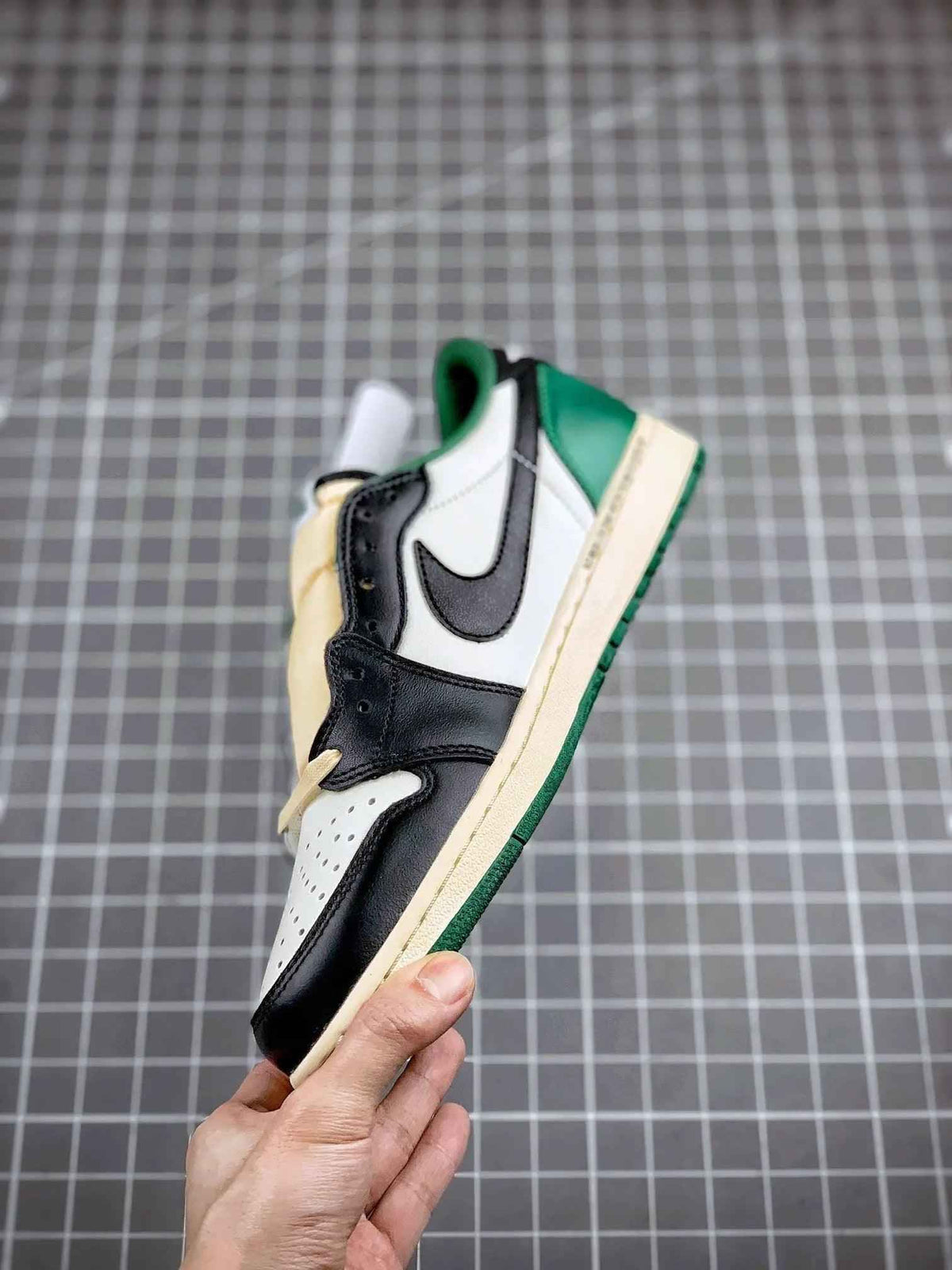 Fragment x Travis Scott x Air Jordan 1 Low