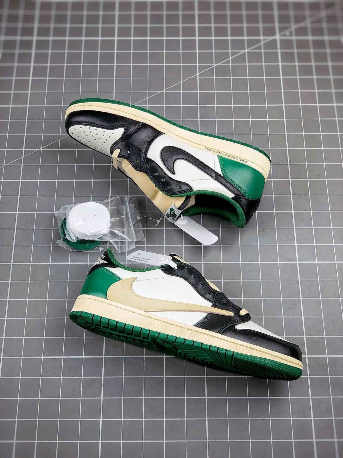 Fragment x Travis Scott x Air Jordan 1 Low