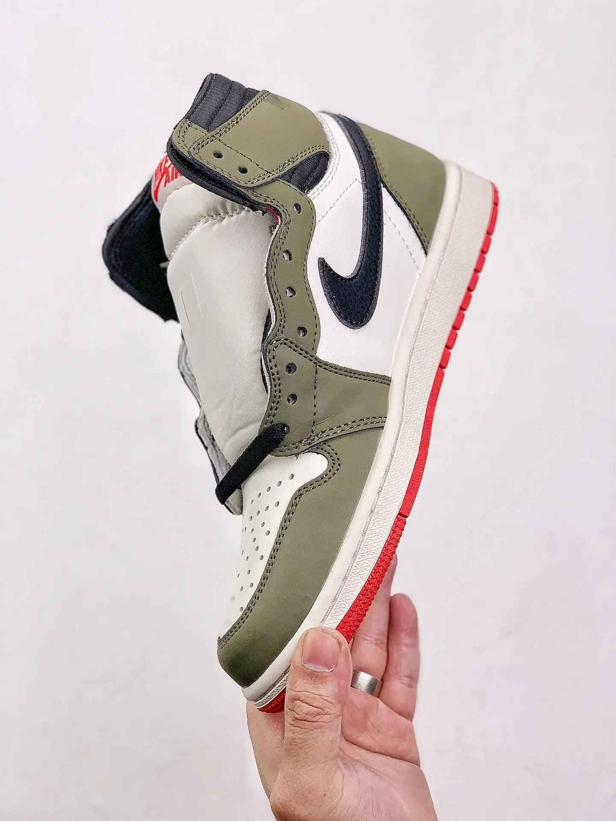 Custom GREEN T-Scott Fragment x Air Jordan 1 High Q Sneakers - Cactus Jack Style with Custom Box