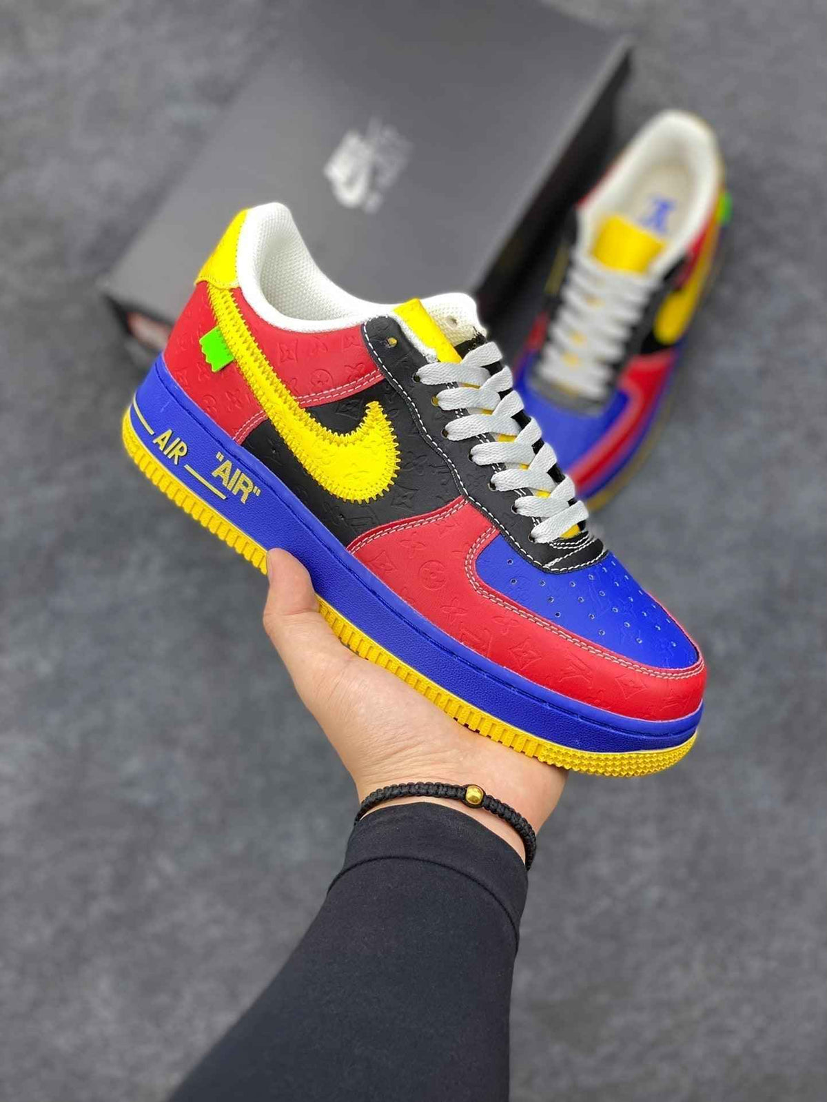 Off-White x Nike Air Force 1 1A9V9D