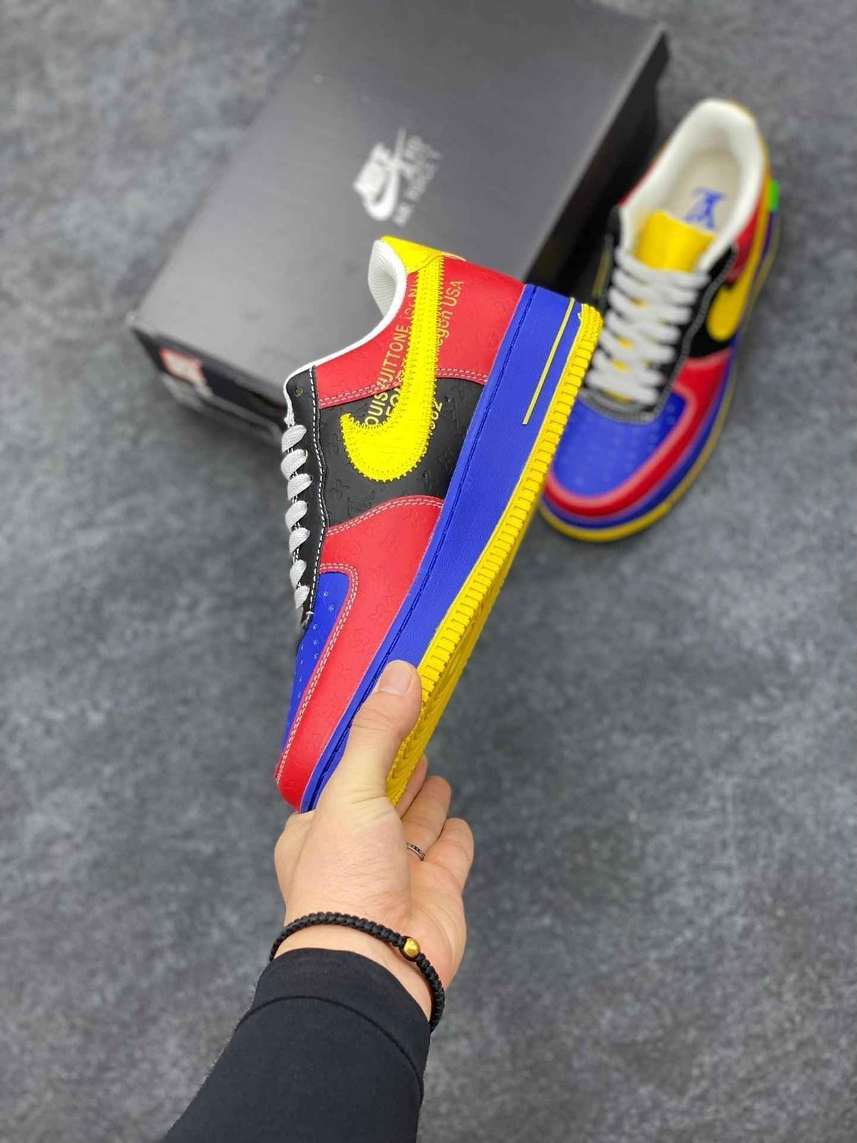 Off-White x Nike Air Force 1 1A9V9D