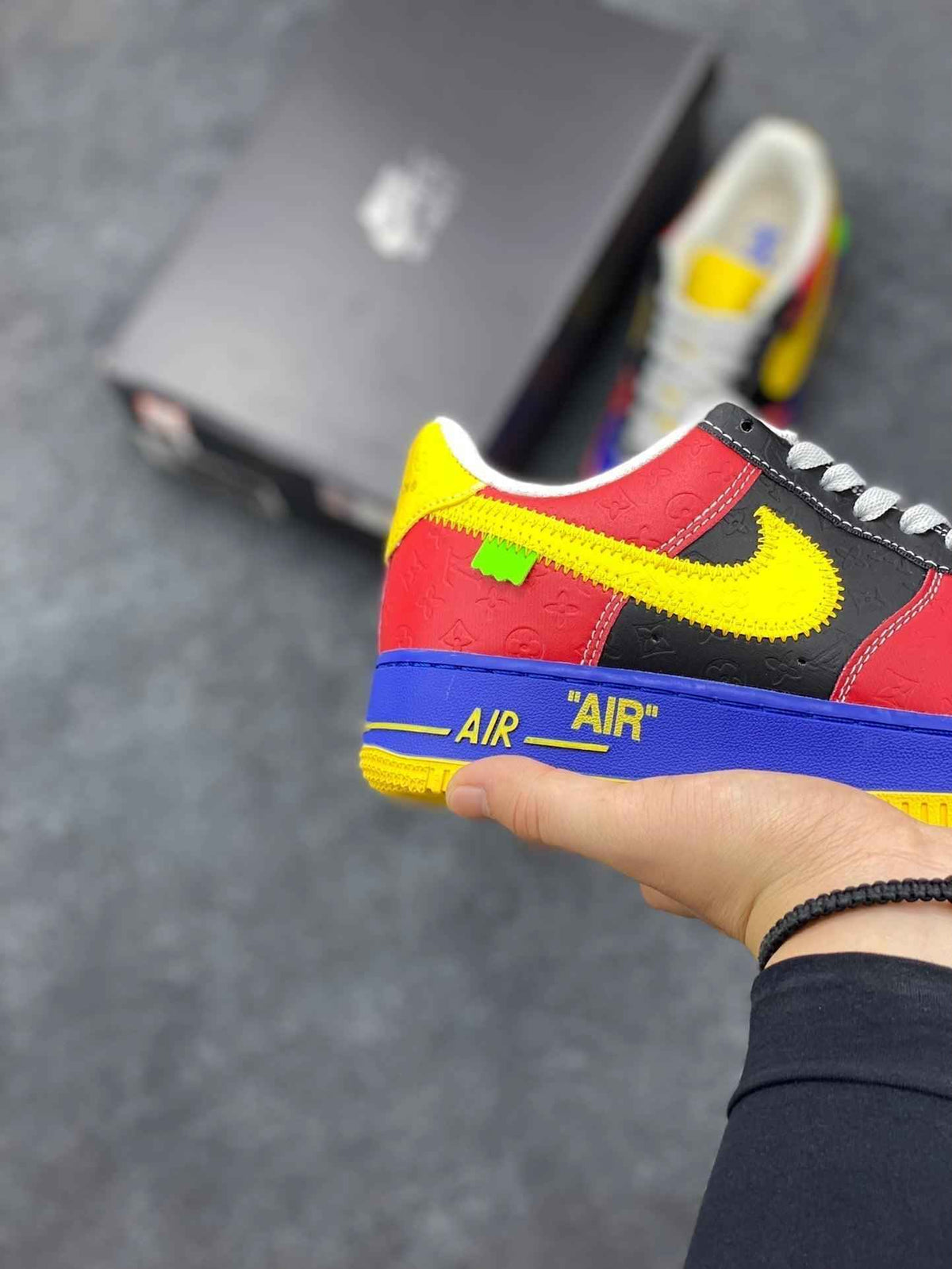 Off-White x Nike Air Force 1 1A9V9D
