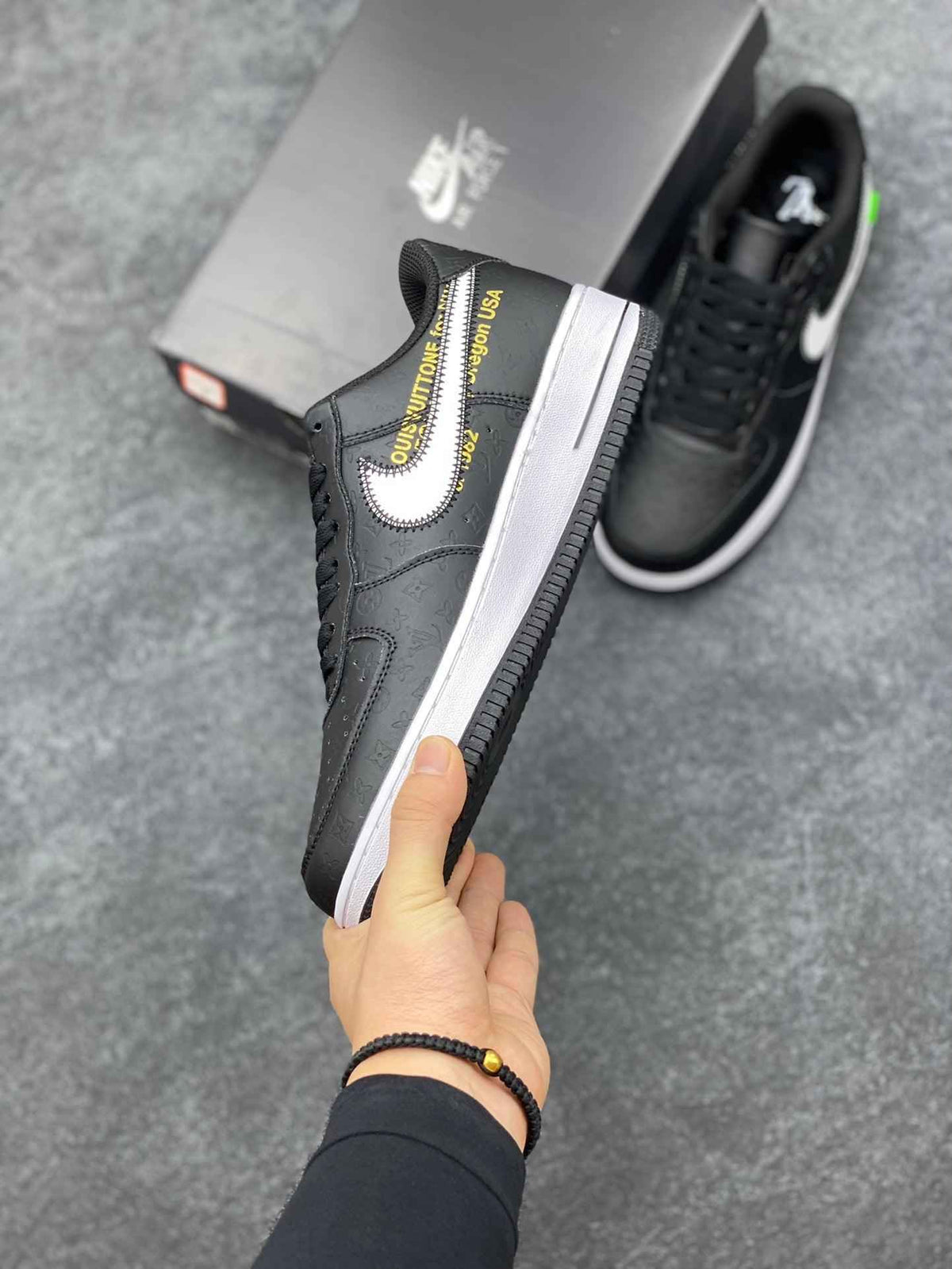 Off-White x Nike Air Force 1 1A9V9F