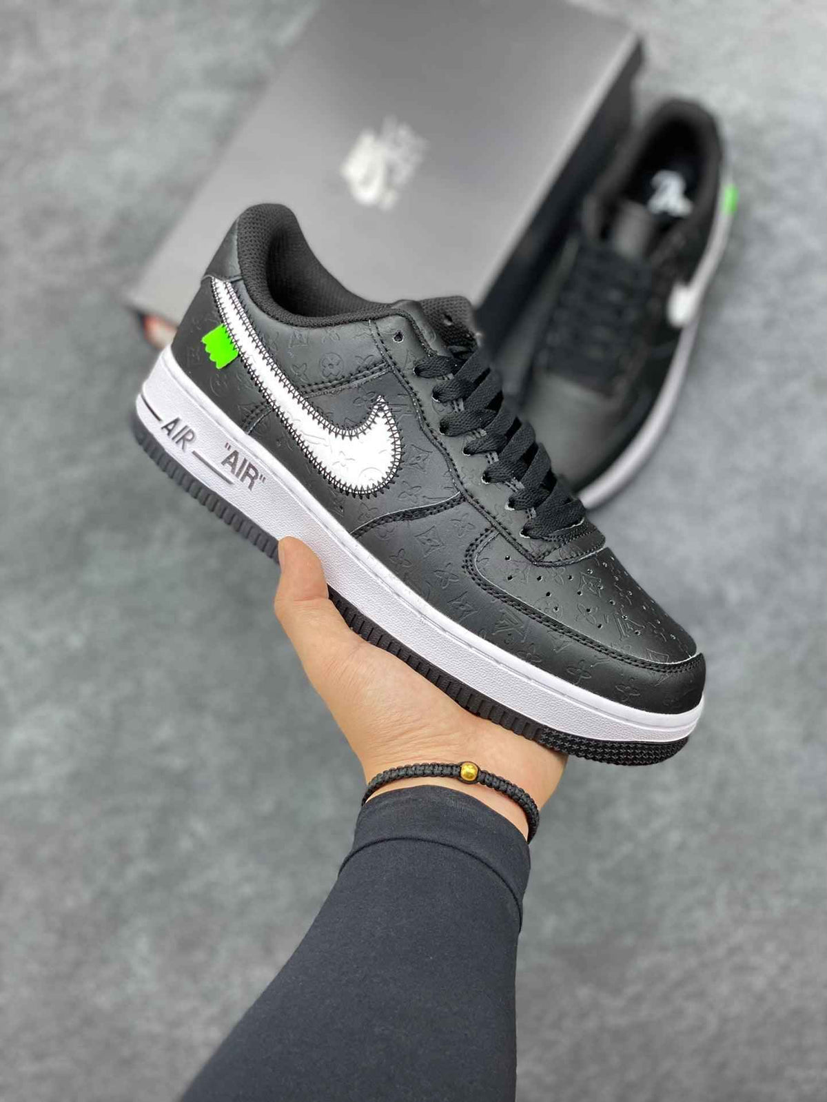 Off-White x Nike Air Force 1 1A9V9F
