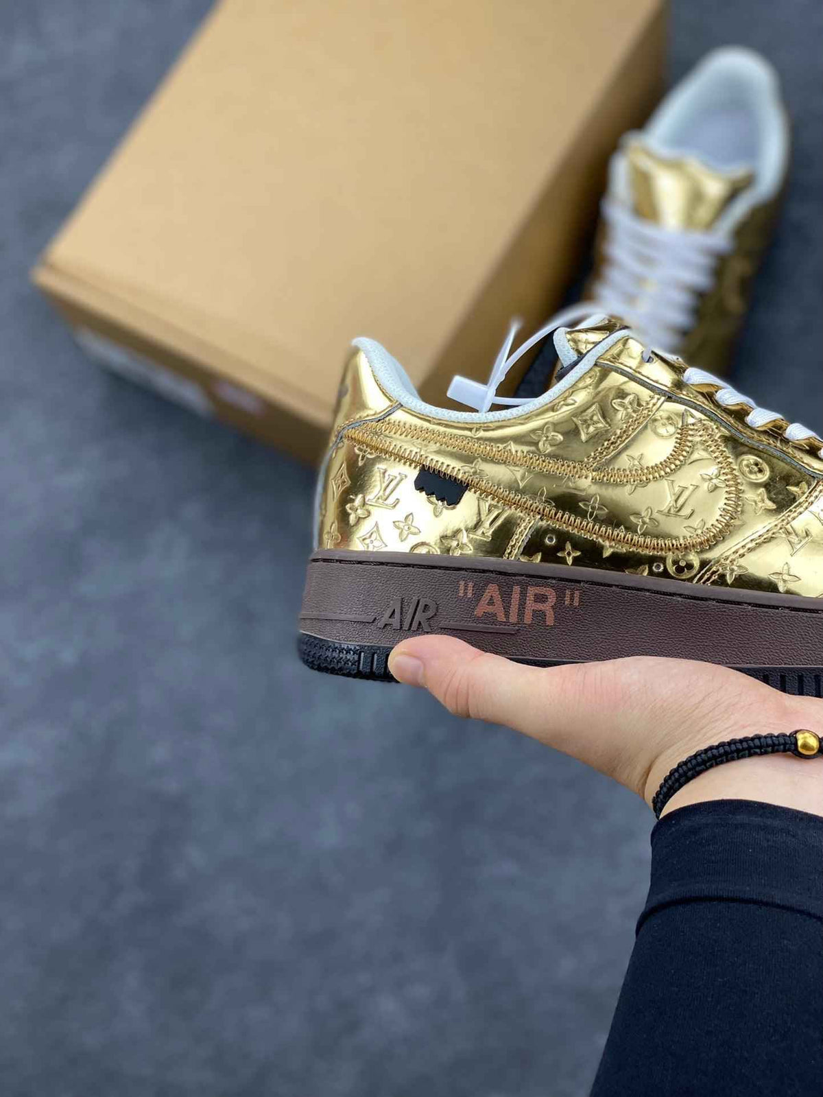 Custom LV x Off-White x Air Force 1 1A9VG0