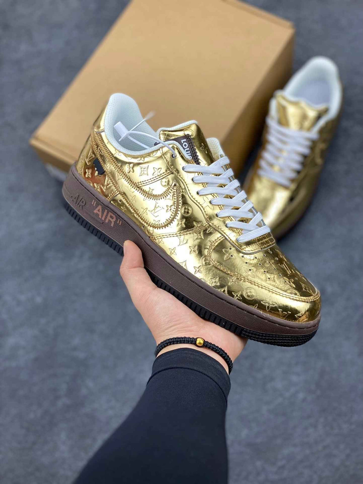 Custom LV x Off-White x Air Force 1 1A9VG0