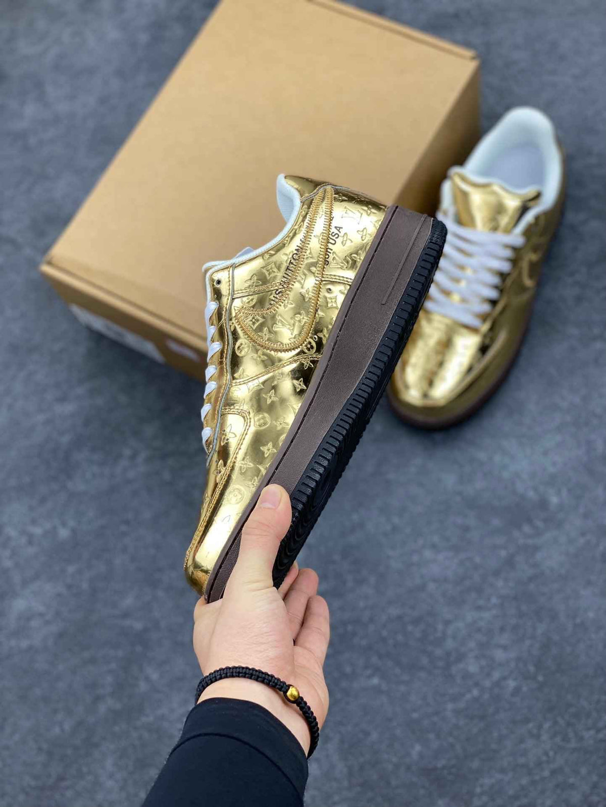 Custom LV x Off-White x Air Force 1 1A9VG0