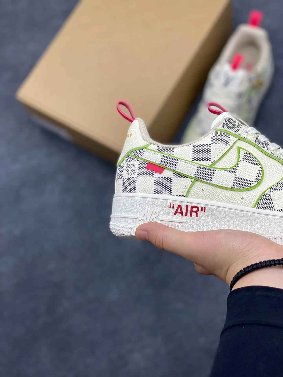 Air Force 1 x Off-White x Nike - A Streetwear Icon