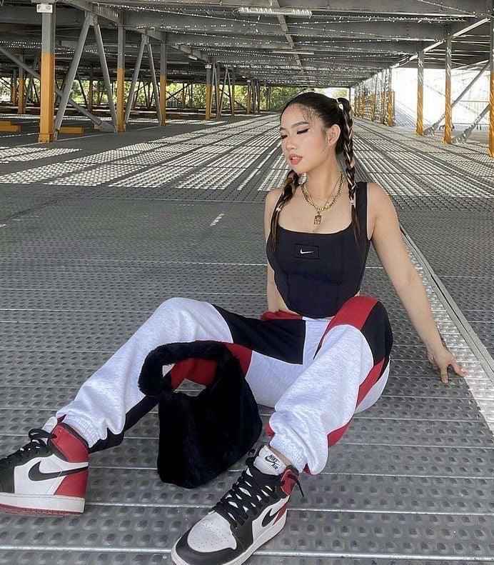 Custom RED Black White Jordan 1 CHICAGO Sneakerhypes SneakerNational