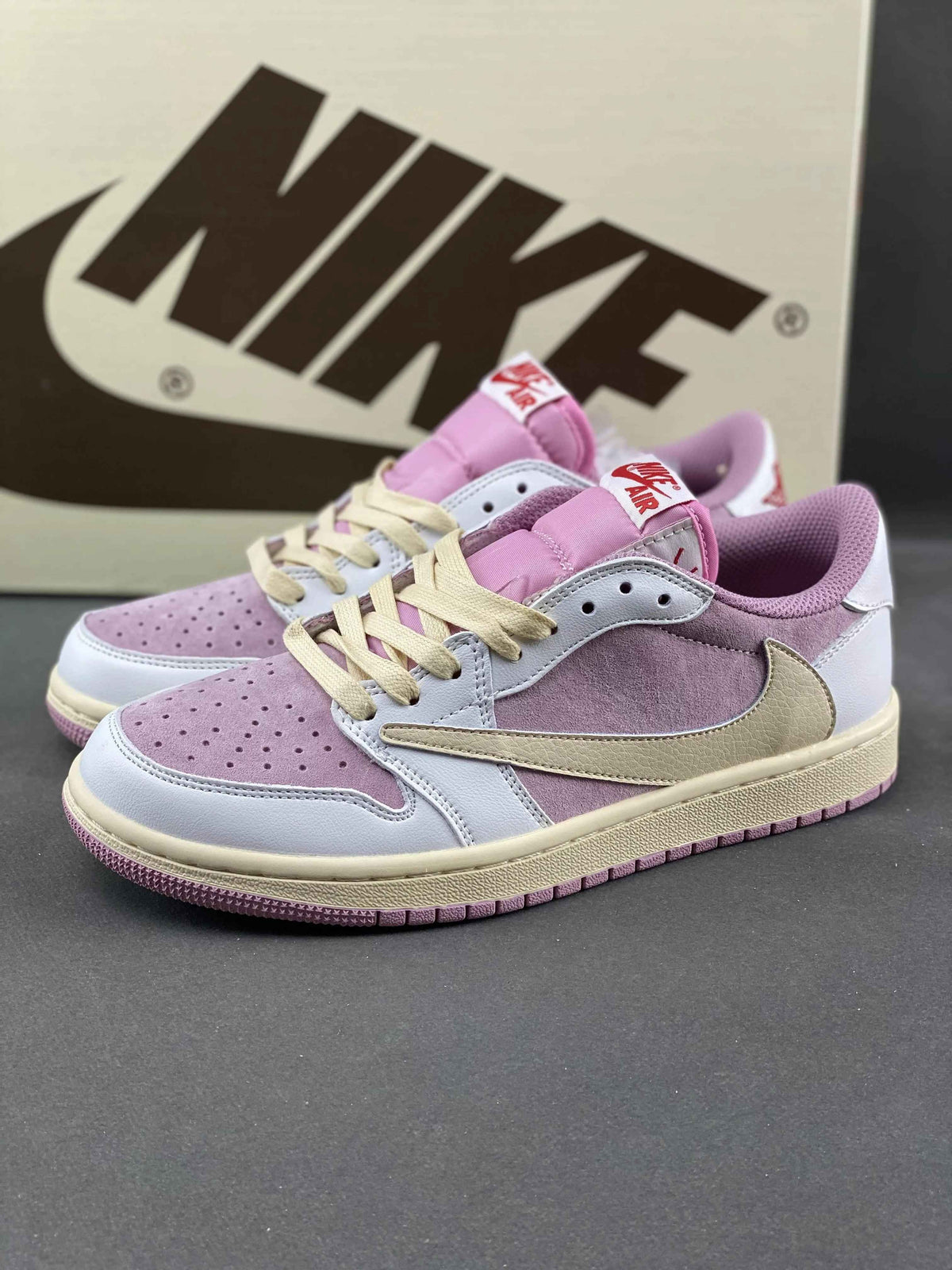 Travis Scott x Air Jordan 1 DM7866-600