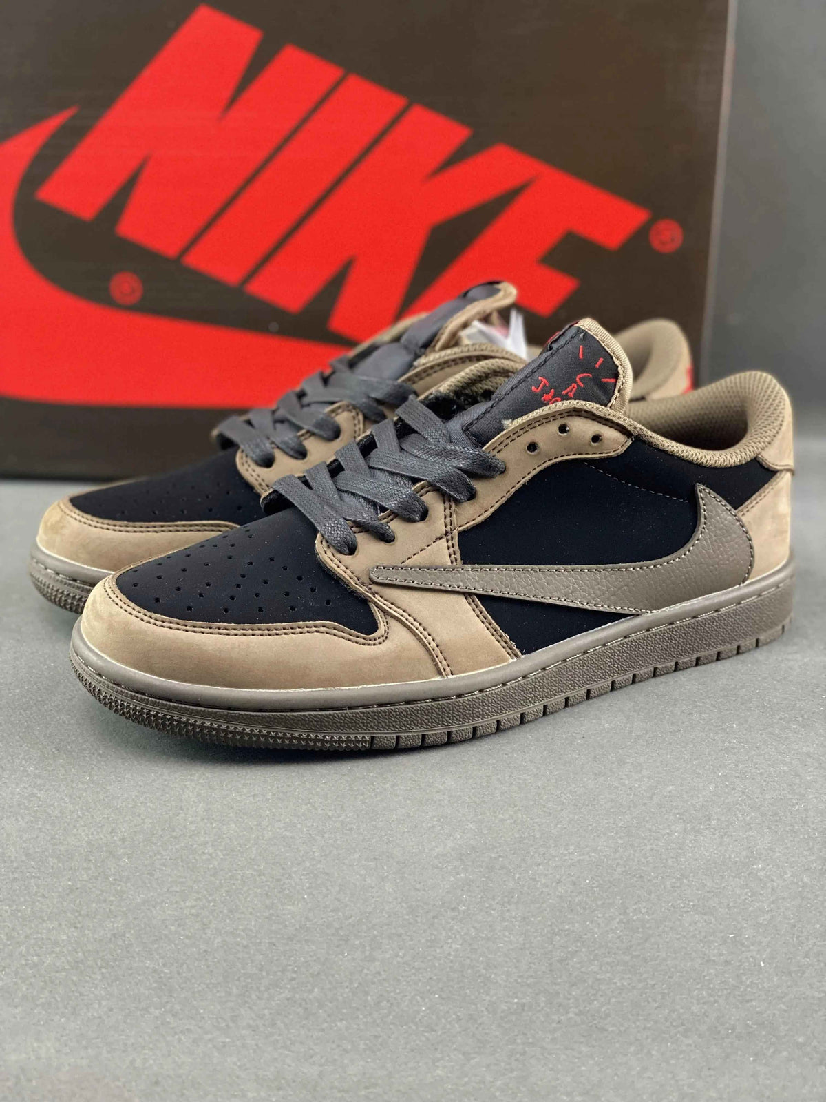 Travis Scott x Air Jordan 1 Low Velvet Brown
