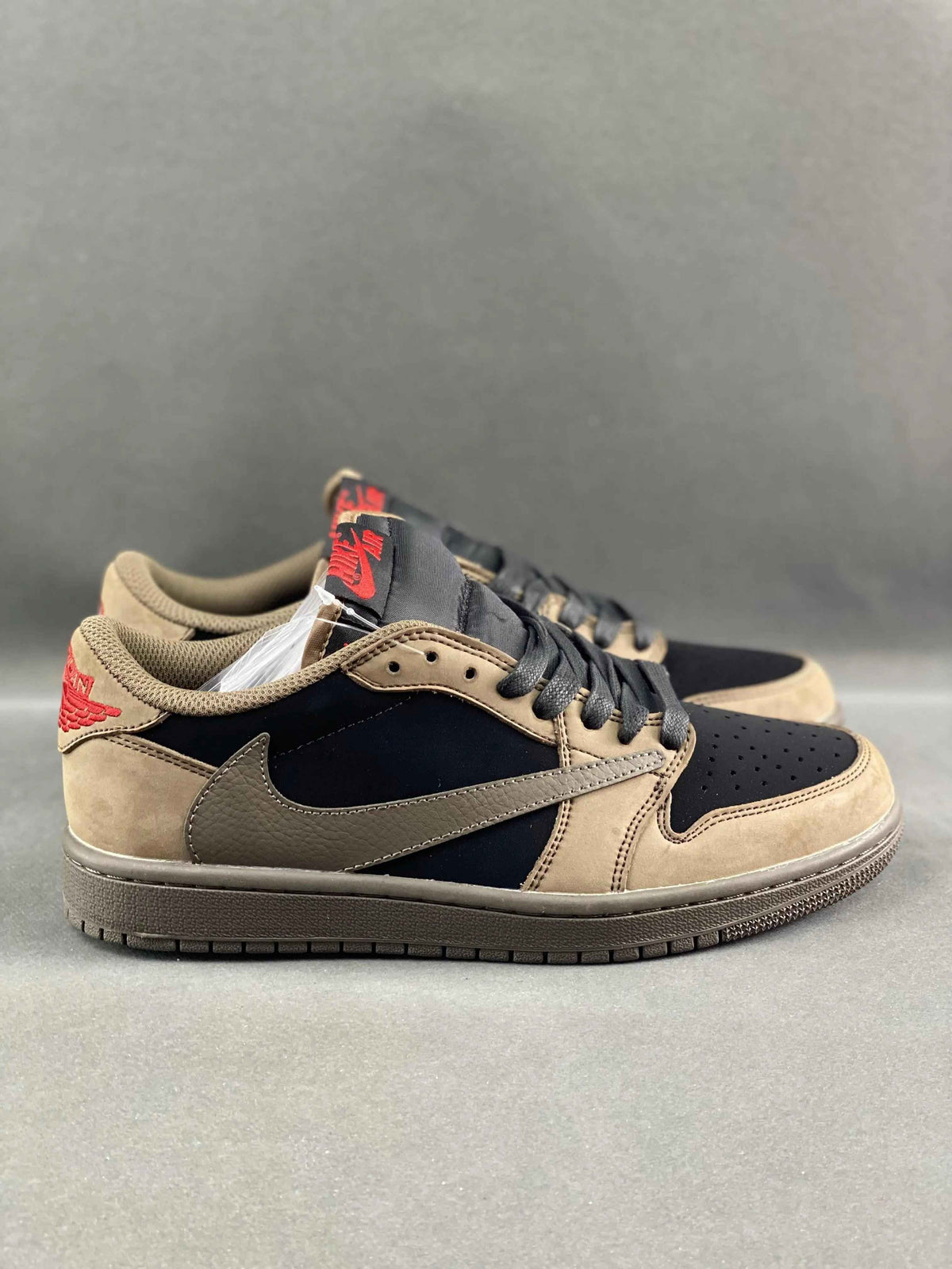 Travis Scott x Air Jordan 1 Low Velvet Brown