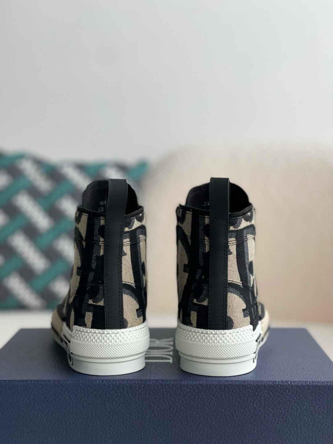 Dior B23 High-Top Sneaker in Black Oblique Jacquard CUSTOM
