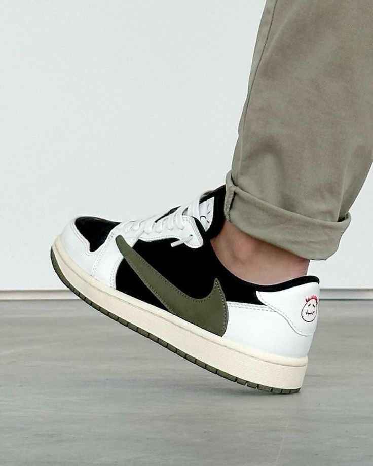 Travis Scott x Air Jordan 1 x Fragment Heritage Low - Limited Soldier Green & Monochrome Edition