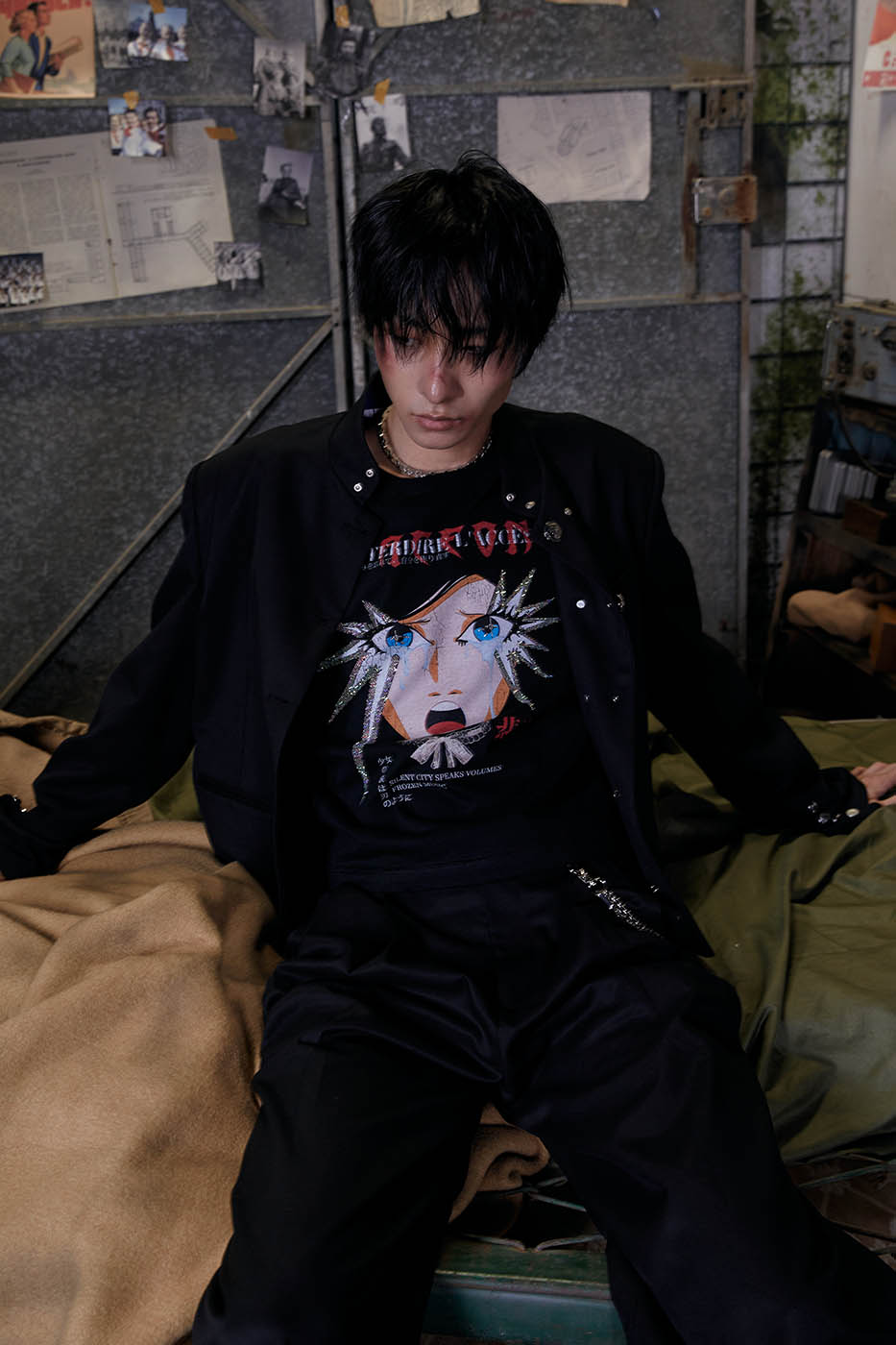 Anime Girl Graphic Tee - Notkicks