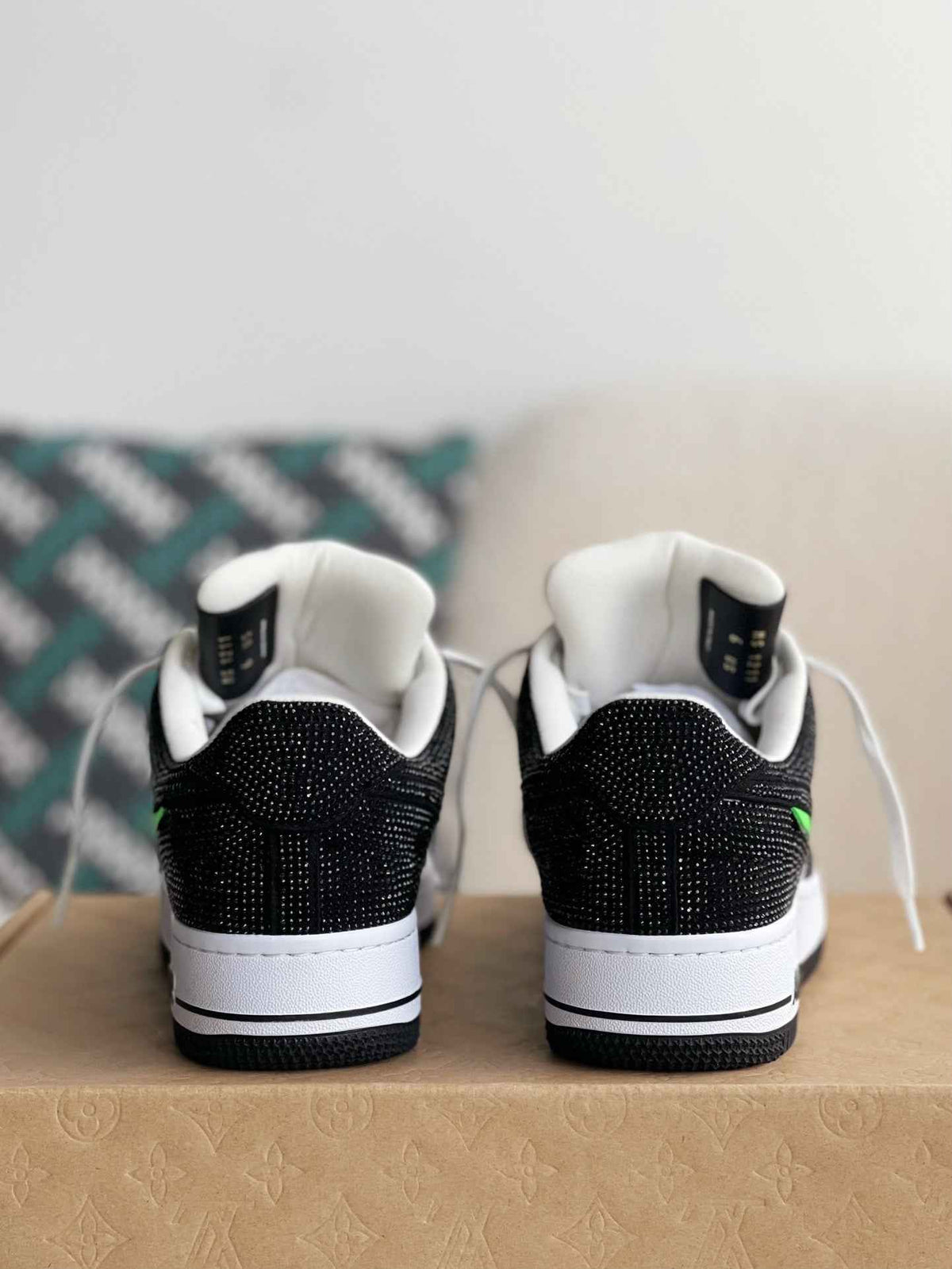 Air Force 1 Low – Swarovski Crystal Black & White