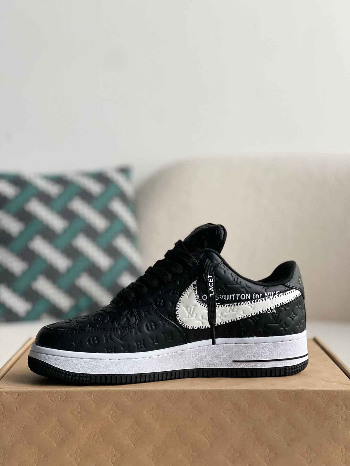 Air Force 1 Low – Black & White Monogram Leather
