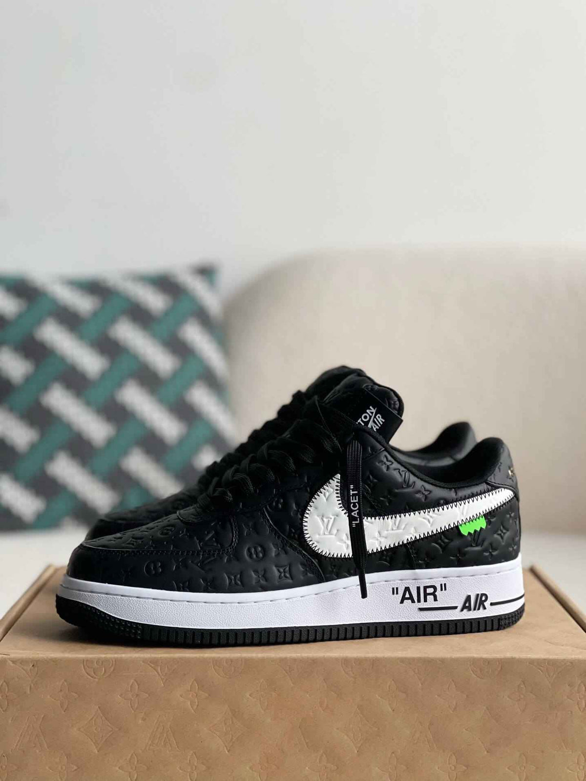 Air Force 1 Low – Black & White Monogram Leather